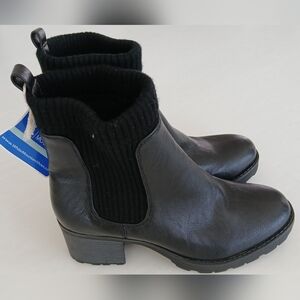 White Mountain Black Ankle Boots